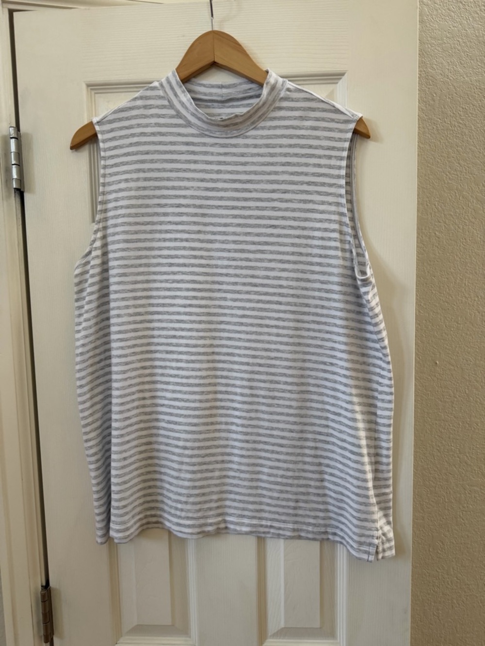 Lands' End Striped Mock Neck Sleeveless Tank - White & Light Gray